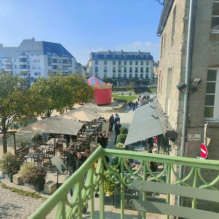 Studio Balcon De La Place Dinan Exteriör bild
